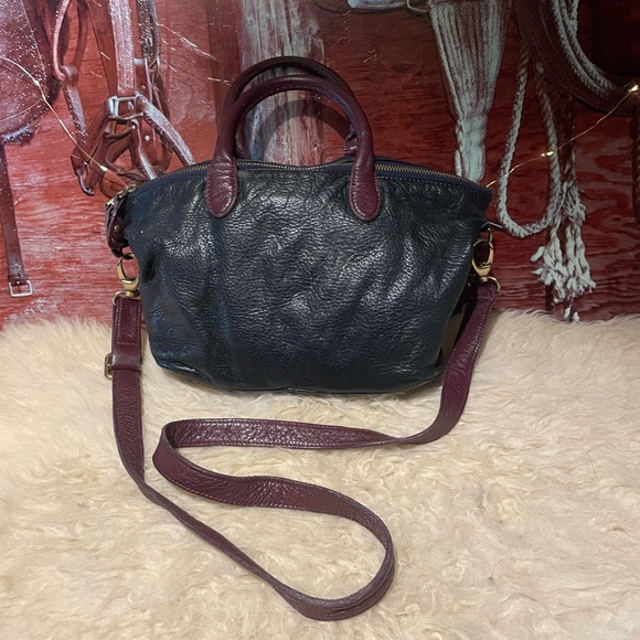 Roots Handbags - Roots vintage black leather bag